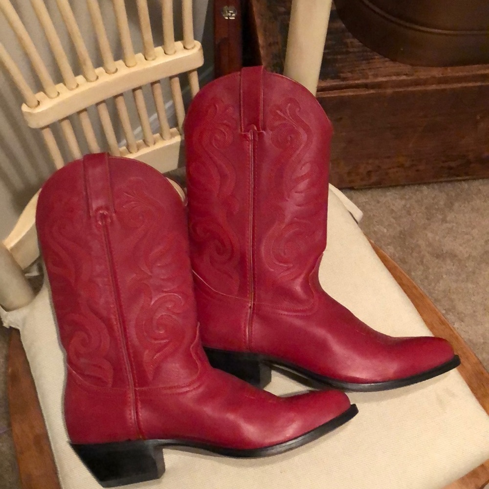Red Durango cowboy boots women’s 8
